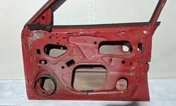 PORTA DIANTEIRA DIREITA GM ASTRA 1993 A 1997 COM DETALHE DIREITO VERMELHO