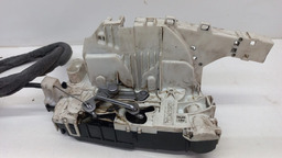 FECHADURA TRASEIRA DIREITA MERCEDES SPRINTER 417 2023 2024