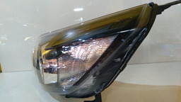 FAROL ESQUERDO AGILE10/13 MONTANA 2011 A 2021 MASCARA NEGRA