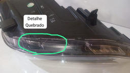 FAROL ESQUERDO TRACKER 2020 A 2025 COM DETALHE 