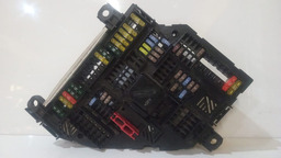 CAIXA FUSIVEL BMW X3 2.0 2013 2014 (COM DETALHE)