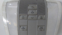 LANTERNA CORTESIA TETO MERCEDES C180 CGI 2011