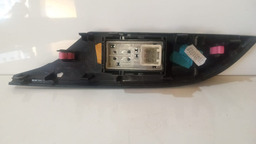 BOTÃO VIDRO ELÉTRICO TRASEIRO DIREITO TOYOTA HILUX 2019