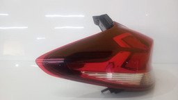 LANTERNA TRASEIRA ESQUERDA TRACKER 2020 A 2025 (CANTO) C/LED