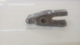 TRAVA BICOS TOYOTA HILUX 2.8 2016 A 2021 (3)