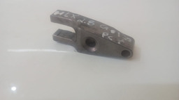 TRAVA BICOS TOYOTA HILUX 2.8 2016 A 2021 (2)