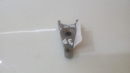 TRAVA BICO INJETOR TOYOTA HILUX  3.0 2005 A 2015 (1)