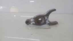 TRAVA BICO INJETOR TOYOTA HILUX  3.0 2005 A 2015 (1)