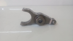 TRAVA BICO INJETOR TOYOTA HILUX  3.0 2005 A 2015