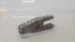 TRAVA BICOS TOYOTA HILUX 2.8 2016 A 2021(6)