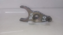 TRAVA BICO INJETOR TOYOTA HILUX  3.0 2005 A 2015 (5)