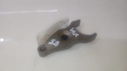 TRAVA BICO INJETOR TOYOTA HILUX  3.0 2005 A 2015 (3)