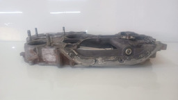 TAMPA FRONTAL MOTOR BOMBA ÓLEO TOYOTA HILUX 3.0 2005 A 2015