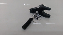 TRAVA BICO INJETOR CHEVROLET S10 2.8 2012 A 2017 (1)