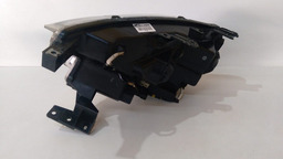 FAROL DIREITO RANGER 2017 A 2023 MASC NEGRA PISCA AMBAR