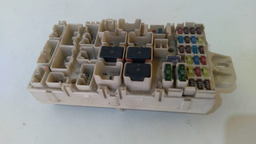 CAIXA DE FUSÍVEL PAJERO DAKAR 3.2 2009 A 2012 (COM DETALHE)