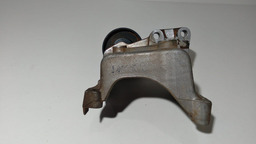 SUPORTE DO COMPRESSOR DE AR TOYOTA HILUX 3.0 2006 A 2015 (2)