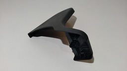 ACABAMENTO TAMPA BANCO TRASEIRO DIREITO GM S10 2013 A 2020