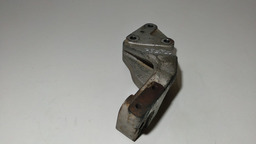 SUPORTE DIANTEIRO DIREITO DO MOTOR MWM CONSTELLATION 13.180