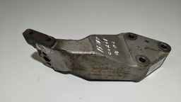 SUPORTE DIANTEIRO DIREITO DO MOTOR MWM CONSTELLATION 13.180