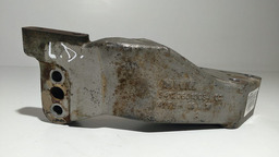 SUPORTE DIANTEIRO DIREITO DO MOTOR MWM CONSTELLATION 13.180