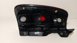 LANTERNA TRASEIRA DIREITA UNO VIVACE 11/16 SPORTING / WAY 14