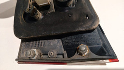 LANTERNA TRASEIRA ESQUERDA GRAND SIENA 2012 A 2021 (MALA)