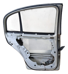 PORTA TRASEIRA ESQUERDA POLO SEDAN 2003 2004 A 2014