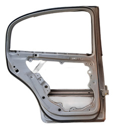PORTA TRASEIRA ESQUERDA POLO SEDAN 2003 A 2014 C/DETALHE