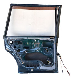 PORTA TRASEIRA ESQUERDA SANTANA 1991 A 2006 C/DETALHE