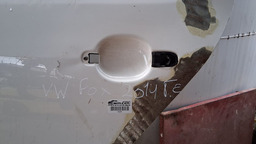 PORTA TRASEIRA ESQUERDA FOX 2015 A 2020 C/DETALHE