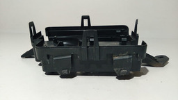 SUPORTE BASE CAIXA DE FUSÍVEL GM S10 2.8 2012 A 16 (DETALHE)