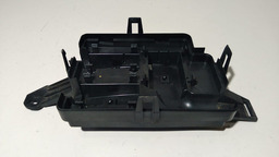 SUPORTE BASE CAIXA DE FUSÍVEL GM S10 2.8 2012 A 16 (DETALHE)