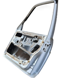 PORTA DIANTEIRA DIREITA SANTANA 1991/1997 C/DETALHE