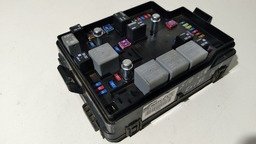 CAIXA DE FUSÍVEIS CHEVROLET S10 2.8 2012 A 2016 (2)