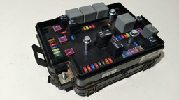 CAIXA DE FUSÍVEIS CHEVROLET S10 2.8 2012 A 2016 (2)