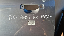 PORTA DIANTEIRA ESQUERDA AUDI A4 1996 A 1998 C/DETALHE