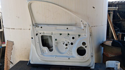 PORTA DIANTEIRA ESQUERDA JETTA 2011 A 2017 C/DETALHE