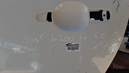 PORTA TRASEIRA ESQUERDA TRITON 2008 A 2017 C/DETALHE