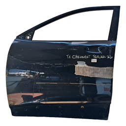 Porta Dianteira Esquerda Tracker 2020 a 2023 C/Detalhe