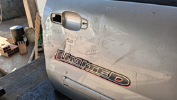 PORTA TRASEIRA DIREITA RANGER 2010 A 2012 C/DETALHE