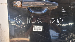 PORTA DIANTEIRA DIREITA HILUX SW4 2006 A 2015 C/DETALHE