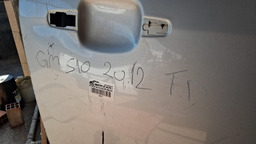 PORTA TRASEIRA DIREITA S10 2012 A 2022 C/DETALHE