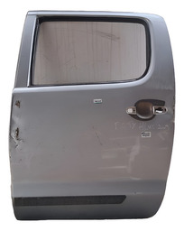 PORTA TRASEIRA ESQUERDA HILUX 2006 A 2015 C/DETALHE
