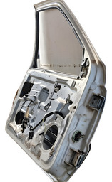 PORTA DIANTEIRA ESQUERDA GRAND CHEROKEE 1994 A 1998 DETALHE