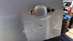 PORTA DIANTEIRA ESQUERDA FOCUS 2001 A 2009 C/DETALHE