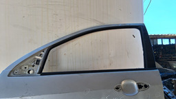 PORTA DIANTEIRA ESQUERDA FOCUS 2001 A 2009 C/DETALHE