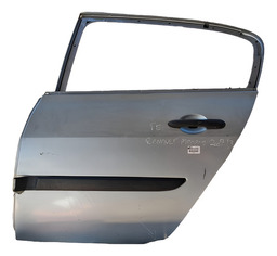 PORTA TRASEIRA ESQUERDA MEGANE SEDAN 2007 A 2011 C/DETALHE