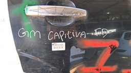 PORTA TRASEIRA DIREITA CAPTIVA 2008 A 2017 C/DETALHE