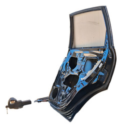 PORTA TRASEIRA DIREITA CAPTIVA 2008 A 2017 C/DETALHE